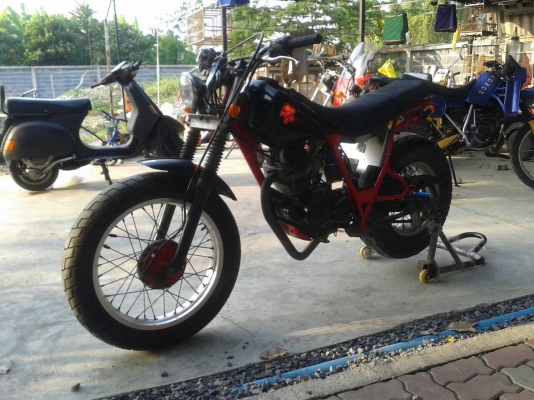 Yamaha tw200cc. Yamaha tw200cc.