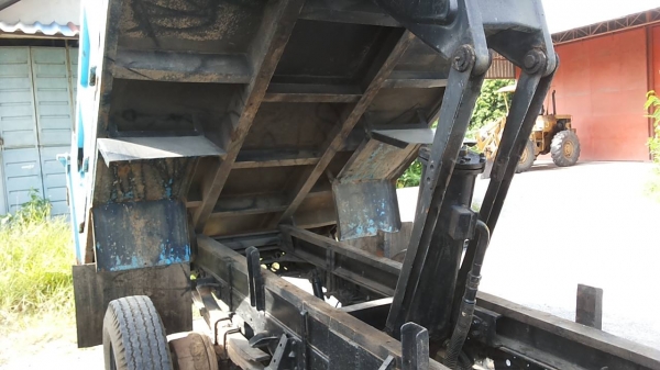 **390,000 บ.ต่อรอง**ขาย6ล้อดั้มดิน5คิว ISUZU NKR 110 NKR58LU5M 4BE1 110HP ห้างแท้เกียร์สั้น ปี40 เครื่องเดิมเกียร์เดิม 4BE1-110แรงฝาดำ เครื่องแน่น แห้งดี แรงดีไม่เยิ้ม เกียร์สั้น เข้าง่ายไม่หลุด ไม่หอน ช่วงล่าง คานหน้าเดิม เฟืองท้ายใหญ่ เสี่ยสั่งลุย คัสซี **390,000 บ.ต่อรอง**ขาย6ล้อดั้มดิน5คิว ISUZU NKR 110 NKR58LU5M 4BE1 110HP ห้างแท้เกียร์สั้น ปี40 เครื่องเดิมเกียร์เดิม 4BE1-110แรงฝาดำ เครื่องแน่น แห้งดี แรงดีไม่เยิ้ม เกียร์สั้น เข้าง่ายไม่หลุด ไม่หอน ช่วงล่าง คานหน้าเดิม เฟืองท้ายใหญ่ เสี่ยสั่งลุย คัสซี