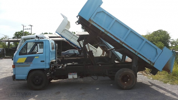 **390,000 บ.ต่อรอง**ขาย6ล้อดั้มดิน5คิว ISUZU NKR 110 NKR58LU5M 4BE1 110HP ห้างแท้เกียร์สั้น ปี40 เครื่องเดิมเกียร์เดิม 4BE1-110แรงฝาดำ เครื่องแน่น แห้งดี แรงดีไม่เยิ้ม เกียร์สั้น เข้าง่ายไม่หลุด ไม่หอน ช่วงล่าง คานหน้าเดิม เฟืองท้ายใหญ่ เสี่ยสั่งลุย คัสซี **390,000 บ.ต่อรอง**ขาย6ล้อดั้มดิน5คิว ISUZU NKR 110 NKR58LU5M 4BE1 110HP ห้างแท้เกียร์สั้น ปี40 เครื่องเดิมเกียร์เดิม 4BE1-110แรงฝาดำ เครื่องแน่น แห้งดี แรงดีไม่เยิ้ม เกียร์สั้น เข้าง่ายไม่หลุด ไม่หอน ช่วงล่าง คานหน้าเดิม เฟืองท้ายใหญ่ เสี่ยสั่งลุย คัสซี