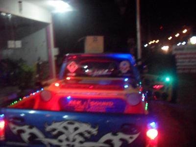 รับทำติดตั้งเครื่องเสียงรถยนต์แบบออกงานโชว์ราคาถูก