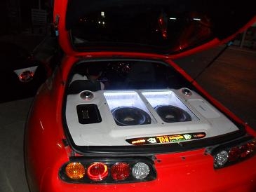 รับทำติดตั้งเครื่องเสียงรถยนต์แบบออกงานโชว์ราคาถูก