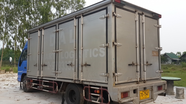 ขาย NPR 130 แรง ปี46 ตู้ 10 บาน ยาว 5 เมตร **ขาย 620000