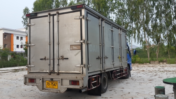 ขาย NPR 130 แรง ปี46 ตู้ 10 บาน ยาว 5 เมตร **ขาย 620000