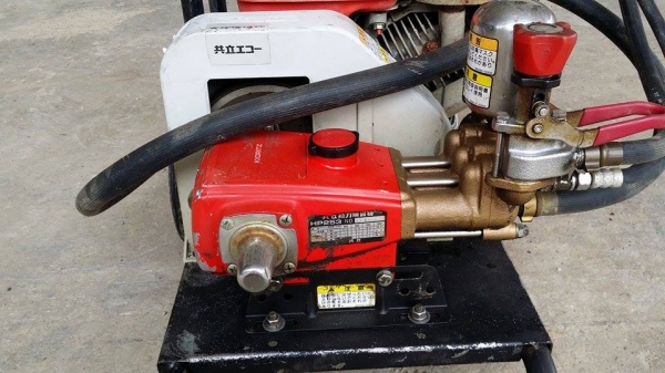 เครื่องฉีดยาแรงดัน พร้อมสายฉีด  เก่าญี่ปุ่น สภาพดี เครื่องพร้อมใช้งาน