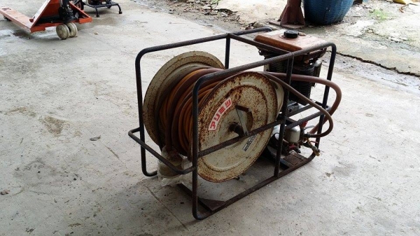 เครื่องฉีดยาแรงดัน KAWAZAKI พร้อมสายฉีด  เก่าญี่ปุ่น สภาพดี เครื่องพร้อมใช้งาน สายยาว 100 เมตร