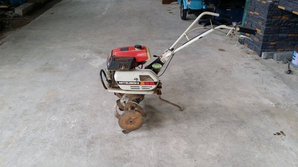 รถพรวนดินเดินตามขนาดเล็ก MITSUBISHI เก่าญี่ปุ่น พร้อมชุดพรวนดิน สภาพดี รถพร้อมทำงาน เครื่องยนต์ติดง่าย เหมาะพรวนดินแปลงขนาดกลาง-เล็ก ประหยัดน้ำมันเคลื่อนที่ง่าย รถพรวนดินเดินตามขนาดเล็ก MITSUBISHI เก่าญี่ปุ่น พร้อมชุดพรวนดิน สภาพดี รถพร้อมทำงาน เครื่องยนต์ติดง่าย เหมาะพรวนดินแปลงขนาดกลาง-เล็ก ประหยัดน้ำมันเคลื่อนที่ง่าย