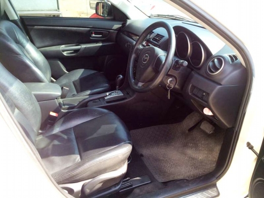 Mazda3 2.0 ปี 2005 สีขาว สภาพดี มือเดียว เจ้าของขายเอง