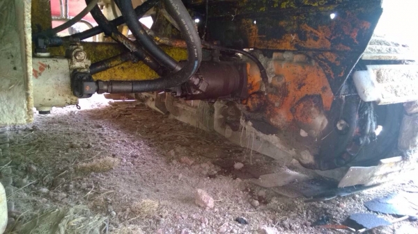 ขายรถเกี่ยวข้าวจ้าวข้าง ปี 46 เครื่อง Isuzu 6HH-210 แรง ตัวเดิน 10 ht ปั๊มแฝด ระสวยพร้อมใช้งาน