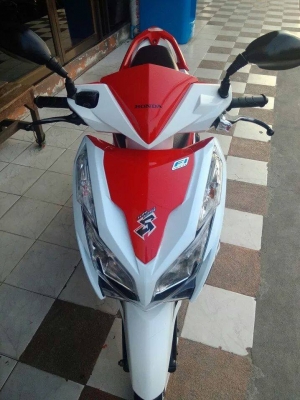 รถสวยใสดูดีสุดๆ Honda Click 125 i สีขาวแดง ลาย Street ใหม่ล่าสุด รถสวยใสดูดีสุดๆ Honda Click 125 i สีขาวแดง ลาย Street ใหม่ล่าสุด