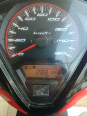 รถสวยใสดูดีสุดๆ Honda Click 125 i สีขาวแดง ลาย Street ใหม่ล่าสุด รถสวยใสดูดีสุดๆ Honda Click 125 i สีขาวแดง ลาย Street ใหม่ล่าสุด