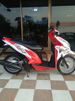 รถสวยใสดูดีสุดๆ Honda Click 125 i สีขาวแดง ลาย Street ใหม่ล่าสุด รถสวยใสดูดีสุดๆ Honda Click 125 i สีขาวแดง ลาย Street ใหม่ล่าสุด