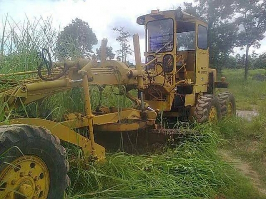 ***ขายแล้วครับขอบคุณ Truck2hand <<ถูกๆจัดให้ ร่วมสู้ด้วยกัน พี่น้องครับ !!>>ขายรถเกรดเดอร์ MOTOR GRADER KOMATSU GD376H CLOSECAB S.No.3268 (เทียบเท่า CAT120-G) เอวแข็ง เก๋งตู้ เครื่องเดิมปั้มเดิม เครื่อง CUMMINS NH-220 125HP 6สูบ เครื่องดี แน่น