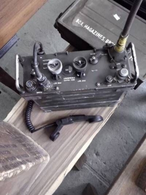 ขายวิทยุทหารแต่รถจี๊ป