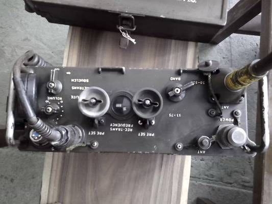 ขายวิทยุทหารแต่รถจี๊ป