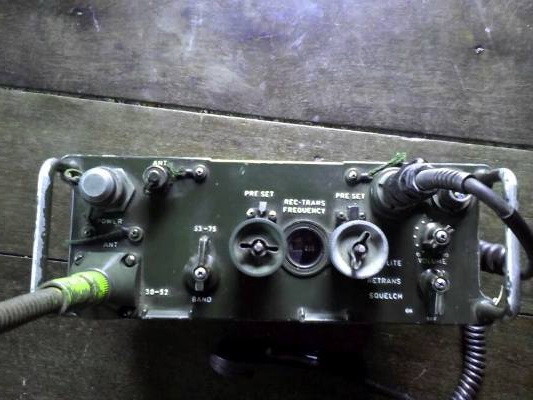 ขายวิทยุทหารแต่รถจี๊ป