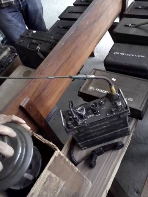 ขายวิทยุทหารแต่รถจี๊ป