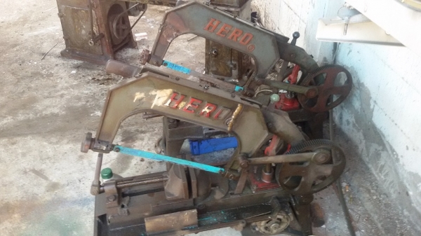 ขายเครื่องเลื่อยHERO   2ตัว