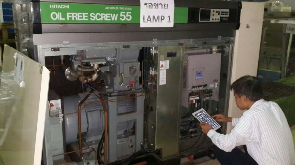 ขายโคตรถูก ปั๊มลมสกรูไร้น้ำมัน Hitachi oil free 75 hp ของใหม่เอี่ยม