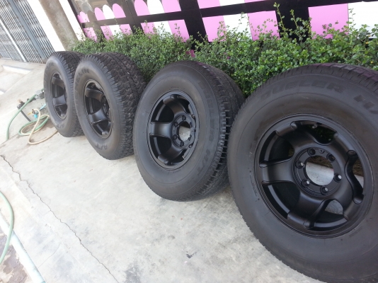 แม็ก jrd ขอบ15&times;7.5 ET -5 6รู139พร้อมยาง 265/70/15ถูกๆ สวยๆ