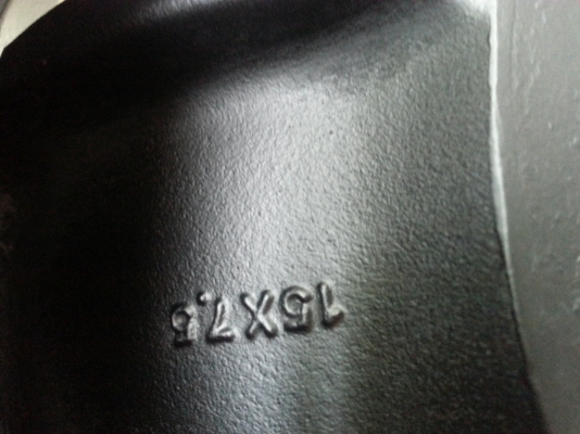 แม็ก jrd ขอบ15&times;7.5 ET -5 6รู139พร้อมยาง 265/70/15ถูกๆ สวยๆ