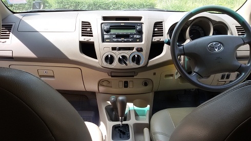 มือเดียว ปี08 เดิมๆ 4wd ตัวเบนซิน 2.7vvti มือเดียว ปี08 เดิมๆ 4wd ตัวเบนซิน 2.7vvti