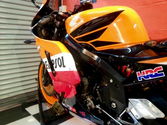 T&amp;T BIKE RAMA2 ขายด่วนเพียง 67500 ฿HONDA CBR400 แฟริ่งRC212 REPSOL ทะเบียนแท้โอนขนส่ง ภาษี พรบ.58 เลข8 สวยๆสีสวยใหม่กริป