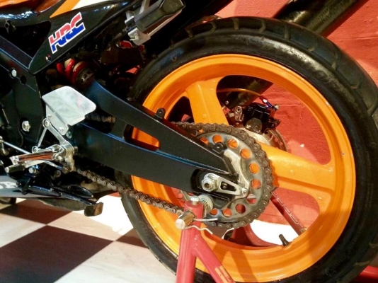 T&amp;T BIKE RAMA2 ขายด่วนเพียง 67500 ฿HONDA CBR400 แฟริ่งRC212 REPSOL ทะเบียนแท้โอนขนส่ง ภาษี พรบ.58 เลข8 สวยๆสีสวยใหม่กริป