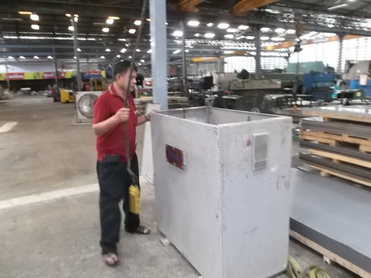 ขายแบบจัดหนัก หม้อแปลง step down 400/200V 200KVA