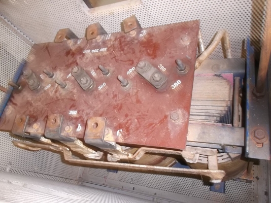 ขายแบบจัดหนัก หม้อแปลง step down 400/200V 200KVA