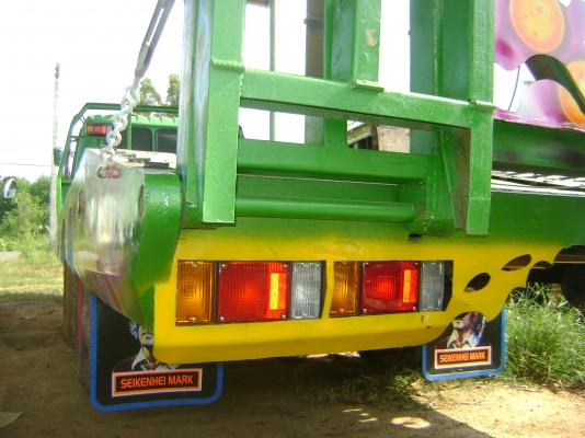 เครื่อง HO7 C 185 แรง พร้อมหางรถเกี่ยว  ราคา 700,000 บาท