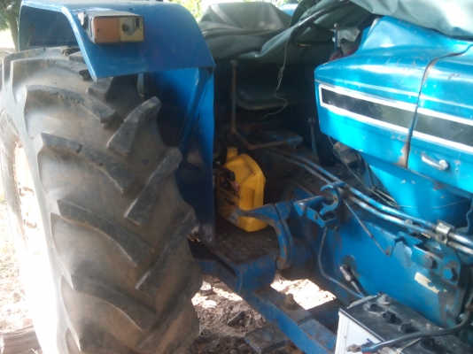 ขายรถไถฟอร์ด รุ่น 6600 แรง อุปกรณ์ ผานหน้าหลัง ขายรถไถฟอร์ด รุ่น 6600 แรง อุปกรณ์ ผานหน้าหลัง