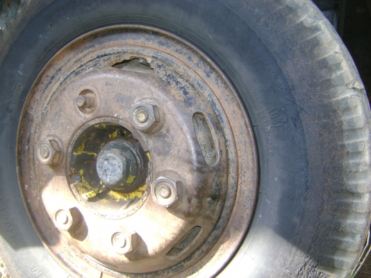 NPR  4BD1   115 แรง  ตามภาพ  270,000  บาท ด่วนๆๆ