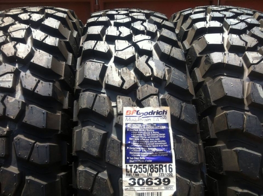 ขายยางใหม่ BF Goodrich All-terrain/ Mud-Terrain KM2 มีหลายขนาด ขายยางใหม่ BF Goodrich All-terrain/ Mud-Terrain KM2 มีหลายขนาด