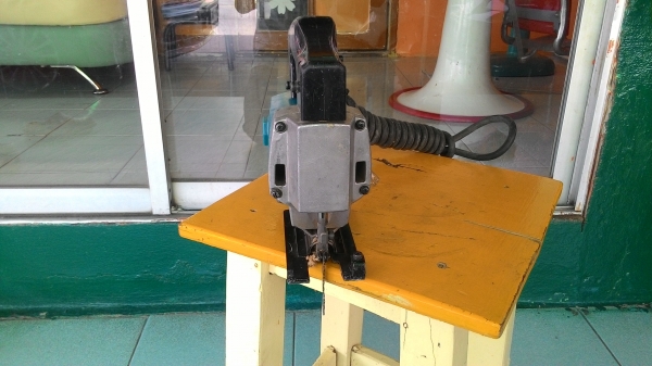 ขายเลื่อยจิ๊กซอตัดไม้ยี่ห้อMakitaรุ่น4300BVสภาพดีมากๆตัวนี้เป็นรุ่นที่ผลิตที่ประเทศญี่ปุ่นแท้ๆครับ