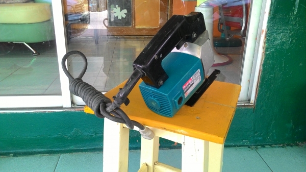 ขายเลื่อยจิ๊กซอตัดไม้ยี่ห้อMakitaรุ่น4300BVสภาพดีมากๆตัวนี้เป็นรุ่นที่ผลิตที่ประเทศญี่ปุ่นแท้ๆครับ