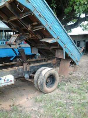 ขายด่วนดั้ม6ล้อสั้น85เดิมบ้างทั้งคัน ขายด่วนดั้ม6ล้อสั้น85เดิมบ้างทั้งคัน