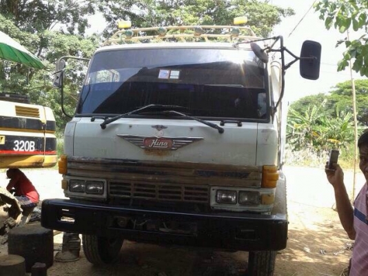 ขายรถบรรทุกสิบล้อดัมพ์ HINO F17 เครื่อง HO7C-185 แรง 2 เพลา เบรคลมดัน พวงมาลัยพาวเวอร์ สโลด์ ทะเบียนพร้อม