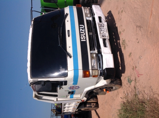 Isuzu Rocky 195