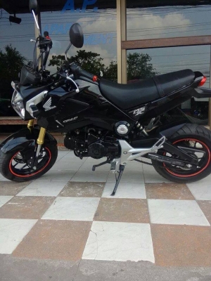 Honda MSX ปี 2556 รุ่นใหม่ล่าสุด รถสวยเว่อร์ รถบ้านมือเดียวผู้หญิงใช้ Honda MSX ปี 2556 รุ่นใหม่ล่าสุด รถสวยเว่อร์ รถบ้านมือเดียวผู้หญิงใช้
