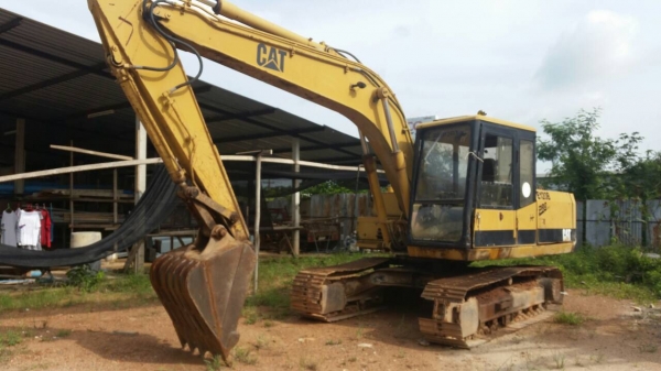 CAT E120B สภาพดีใช้ได้ แผ่นมีหัก2แผ่น บอดี้ยังสวยดี รถพร้อมใช้ เอวแน่น ปั้มดี เครื่องดี เดิมๆ CAT E120B สภาพดีใช้ได้ แผ่นมีหัก2แผ่น บอดี้ยังสวยดี รถพร้อมใช้ เอวแน่น ปั้มดี เครื่องดี เดิมๆ