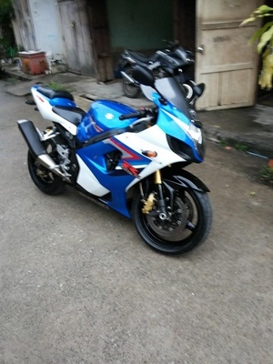 ขายด่วนต้องการเงิน gsx1000r k3 อินวอย สภาพหล่อเทพ เครื่อง ok เลย ขอขาย100000ถ้วน
