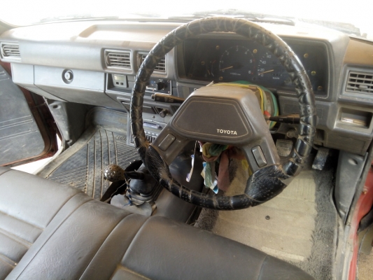 ขายกะบะตอนเดียว TOYOTA HILUX HERO เครื่องดีแน่น คัตซีสวย ใช้งานดีครับ ขายกะบะตอนเดียว TOYOTA HILUX HERO เครื่องดีแน่น คัตซีสวย ใช้งานดีครับ