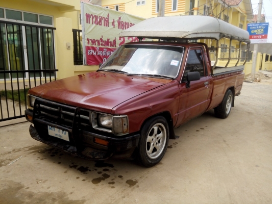 ขายกะบะตอนเดียว TOYOTA  HILUX HERO เครื่องดีแน่น คัตซีสวย ใช้งานดีครับ