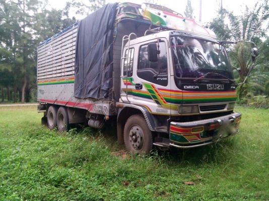 รถอีซูซุ 10 ล้อ รั้ว ( ไม่ดั้ม )  FVM  195 แรงม้า. ปี 39  สนใจติดต่อ  081 - 6079515