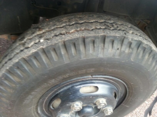 รถฮีโน่ 6 ล้อดั้ม 175 แรงม้า. ปี 55  ( รถวิ่ง 5x,xxx กม. )  สนใจติดต่อ  081 - 6079515