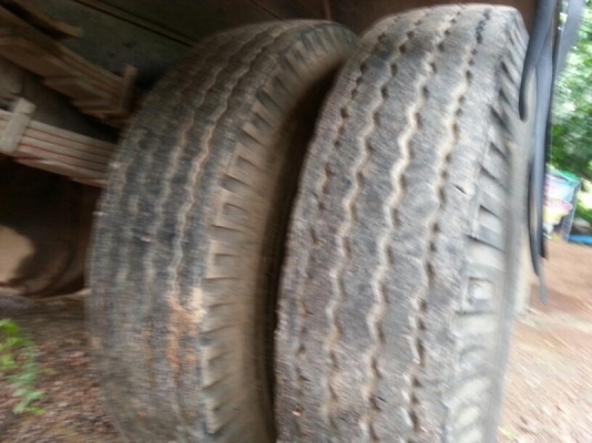 รถฮีโน่ 6 ล้อดั้ม 175 แรงม้า. ปี 55  ( รถวิ่ง 5x,xxx กม. )  สนใจติดต่อ  081 - 6079515