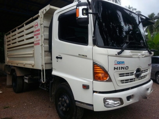 รถฮีโน่ 6 ล้อดั้ม 175 แรงม้า. ปี 55  ( รถวิ่ง 5x,xxx กม. )  สนใจติดต่อ  081 - 6079515