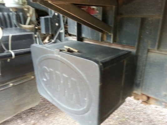 รถฮีโน่ 6 ล้อดั้ม 175 แรงม้า. ปี 55  ( รถวิ่ง 5x,xxx กม. )  สนใจติดต่อ  081 - 6079515