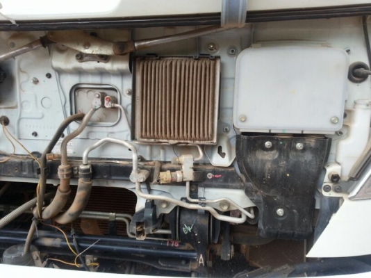 รถฮีโน่ 6 ล้อดั้ม 175 แรงม้า. ปี 55  ( รถวิ่ง 5x,xxx กม. )  สนใจติดต่อ  081 - 6079515