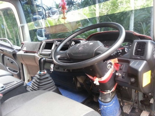 รถฮีโน่ 6 ล้อดั้ม 175 แรงม้า. ปี 55  ( รถวิ่ง 5x,xxx กม. )  สนใจติดต่อ  081 - 6079515